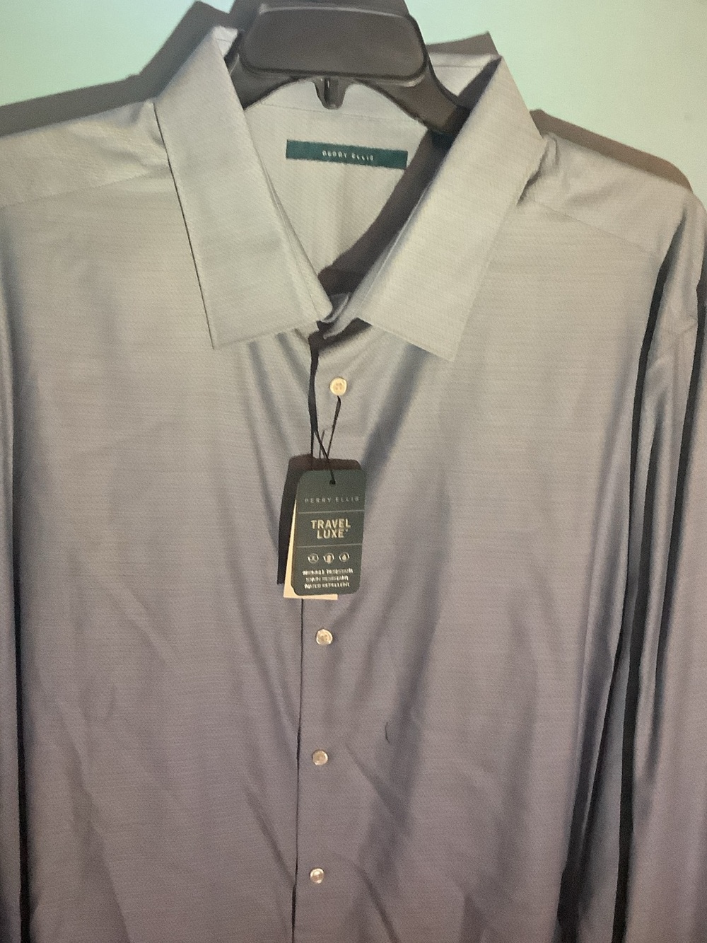 Perry Ellis Men's Light Blue Travel Luxe Dress Shirt